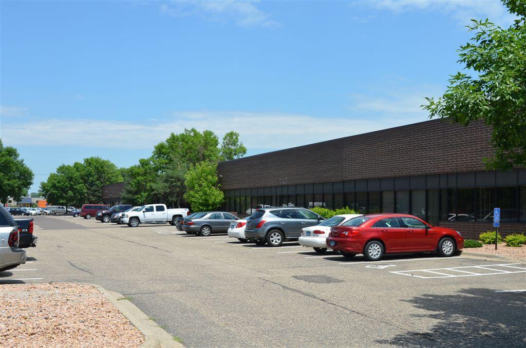 Hennipin Business Center